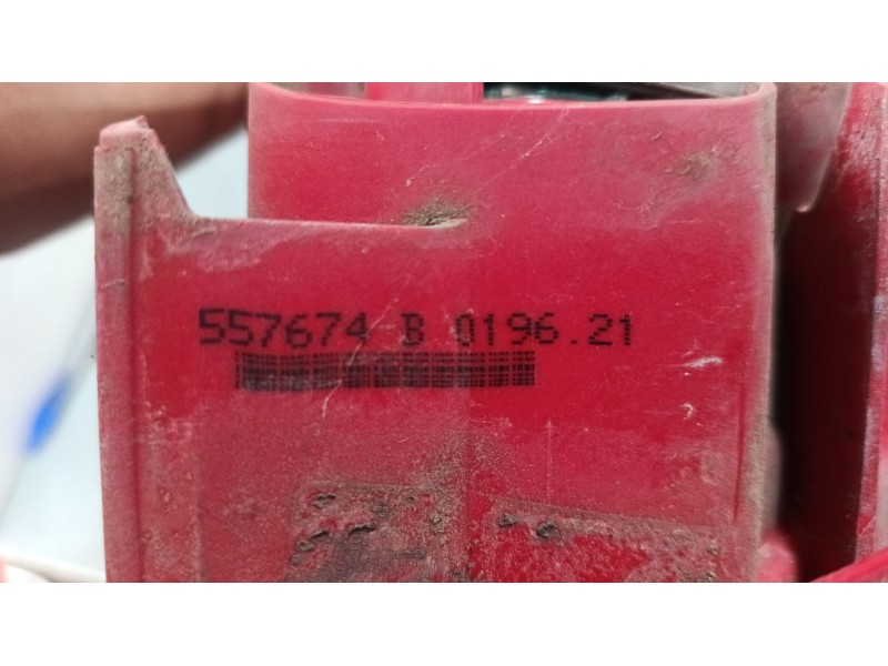 Recambio de piloto trasero derecho para peugeot 307 (3a/c) 1.4 16v referencia OEM IAM 557674B  