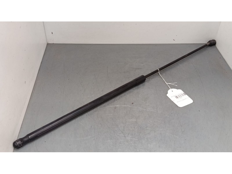 Recambio de amortiguadores capo para volkswagen passat b5.5 variant (3b6) 1.9 tdi referencia OEM IAM 3B0823359D  