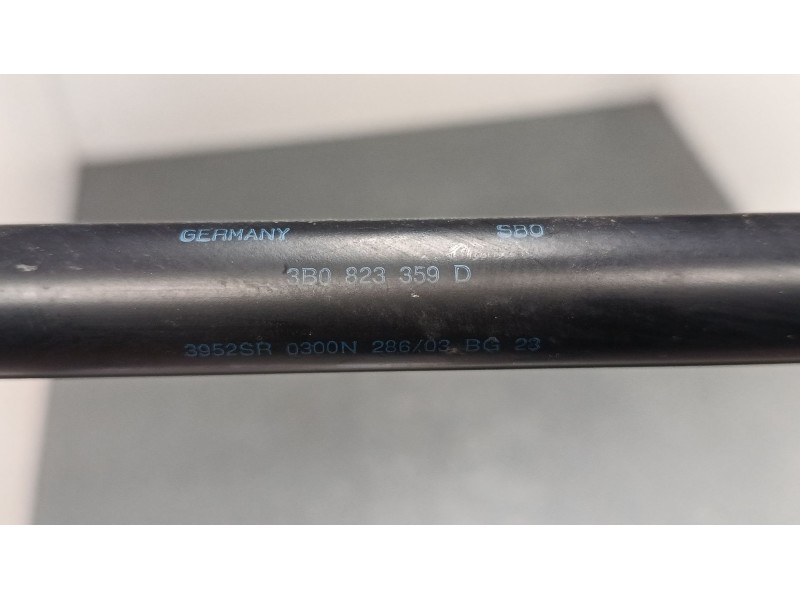 Recambio de amortiguadores capo para volkswagen passat b5.5 variant (3b6) 1.9 tdi referencia OEM IAM 3B0823359D  