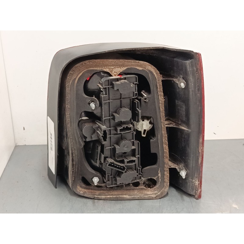 Recambio de piloto trasero izquierdo para volkswagen passat b5.5 variant (3b6) 1.9 tdi referencia OEM IAM 11A210B  