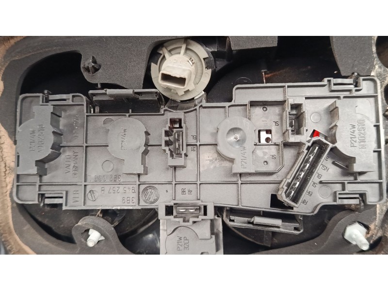 Recambio de piloto trasero izquierdo para volkswagen passat b5.5 variant (3b6) 1.9 tdi referencia OEM IAM 11A210B  