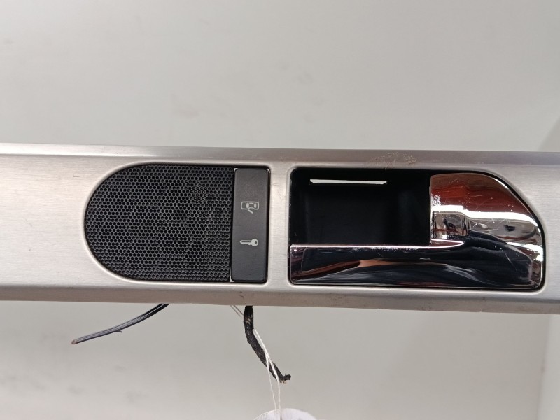 Recambio de maneta interior puerta delantera derecha para volkswagen touareg (7la, 7l6, 7l7) 5.0 v10 tdi referencia OEM IAM 7L68