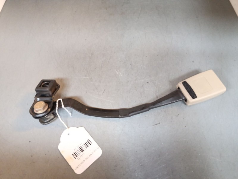Recambio de anclaje cinturon delantero izquierdo para audi a3 (8l1) 1.9 tdi referencia OEM IAM   