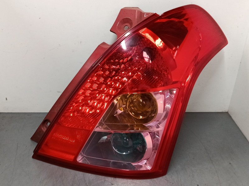 Recambio de piloto trasero derecho para suzuki swift iii (mz, ez) 1.3 ddis (rs 413d) referencia OEM IAM 5696S1R  