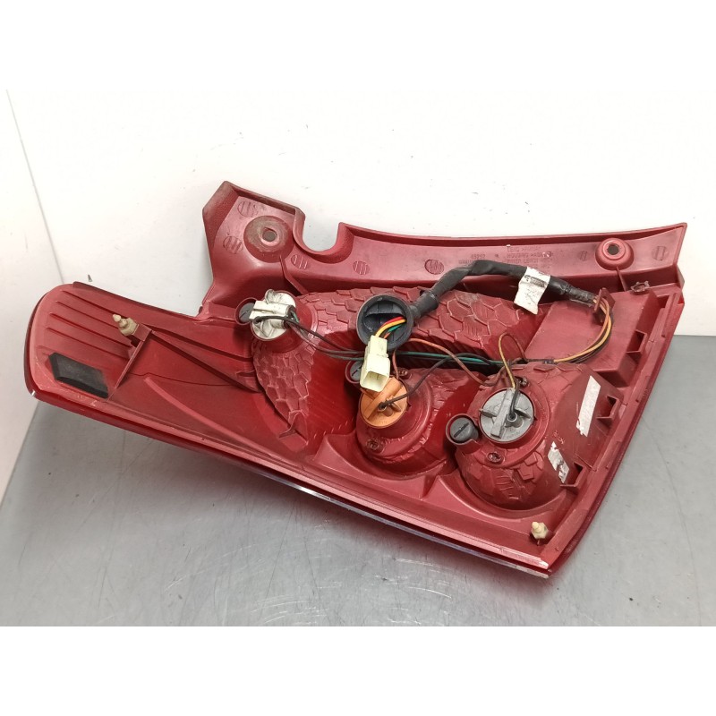 Recambio de piloto trasero derecho para suzuki swift iii (mz, ez) 1.3 ddis (rs 413d) referencia OEM IAM 5696S1R  