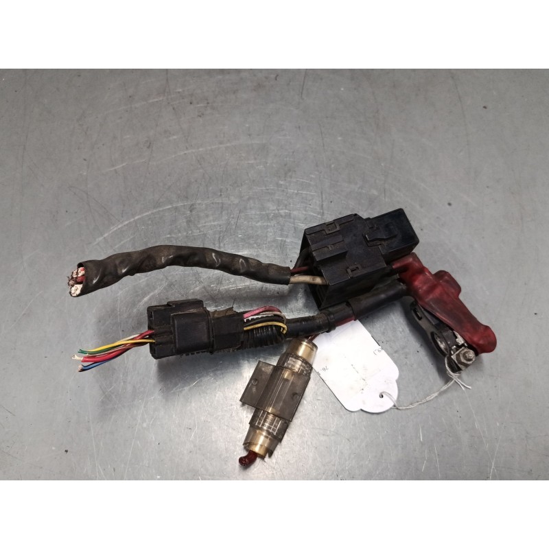 Recambio de borne positivo para mitsubishi montero sport i (k7_, k9_) 2.5 td (k94w, k74t) referencia OEM IAM   