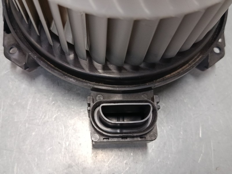 Recambio de motor calefaccion para suzuki sx4 (ey, gy) 1.9 ddis (rw 419d) referencia OEM IAM av2727000311  