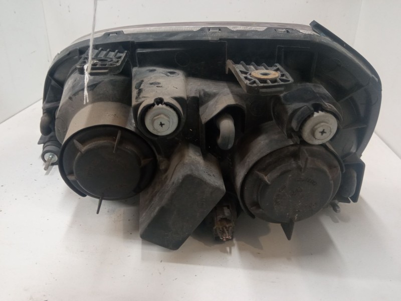 Recambio de faro derecho para chevrolet nubira station wagon 1.6 referencia OEM IAM   