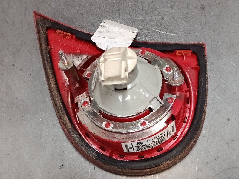 Recambio de piloto trasero porton izquierdo para volkswagen golf v (1k1) 1.9 tdi referencia OEM IAM 1K6945093G  