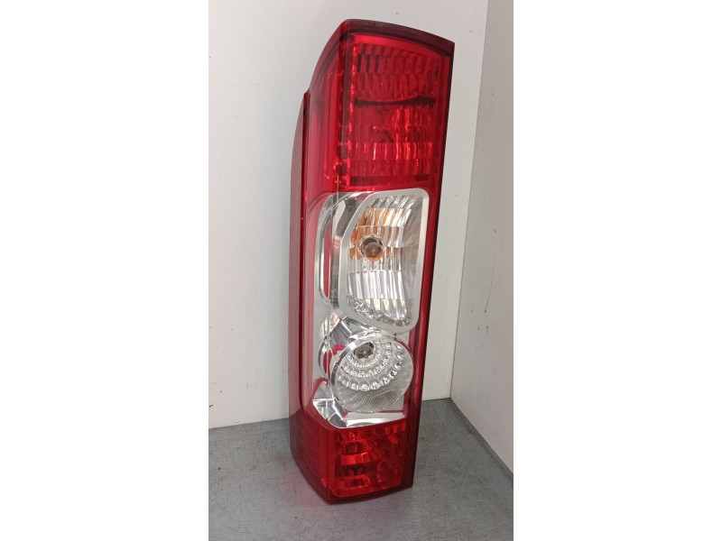 Recambio de piloto trasero izquierdo para fiat ducato autobús (250_) 130 multijet 2,3 d referencia OEM IAM 1366452080  