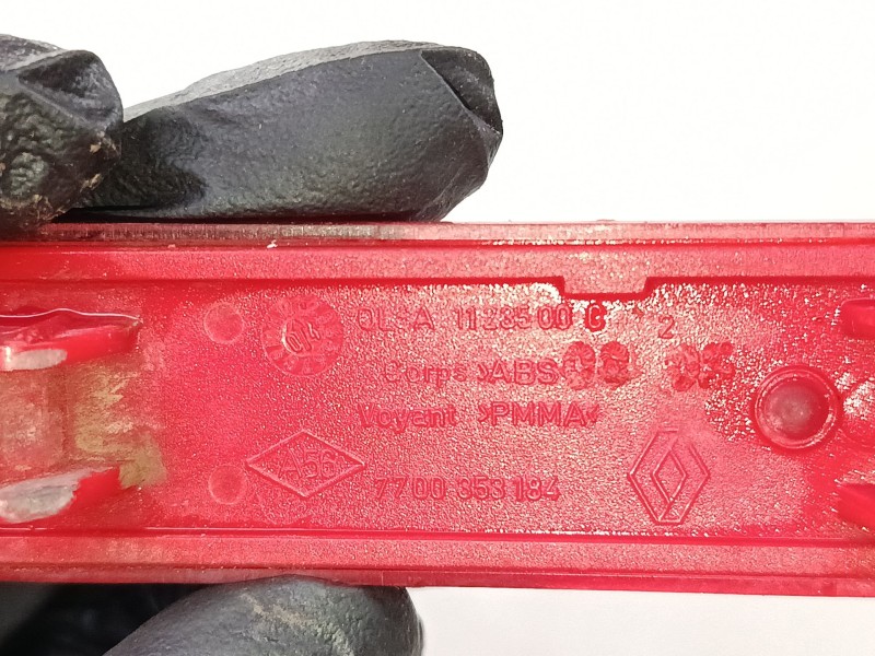 Recambio de catadioptrico trasero derecho para opel vivaro a furgoneta (x83) 1.9 dti (f7) referencia OEM IAM 7700353184  