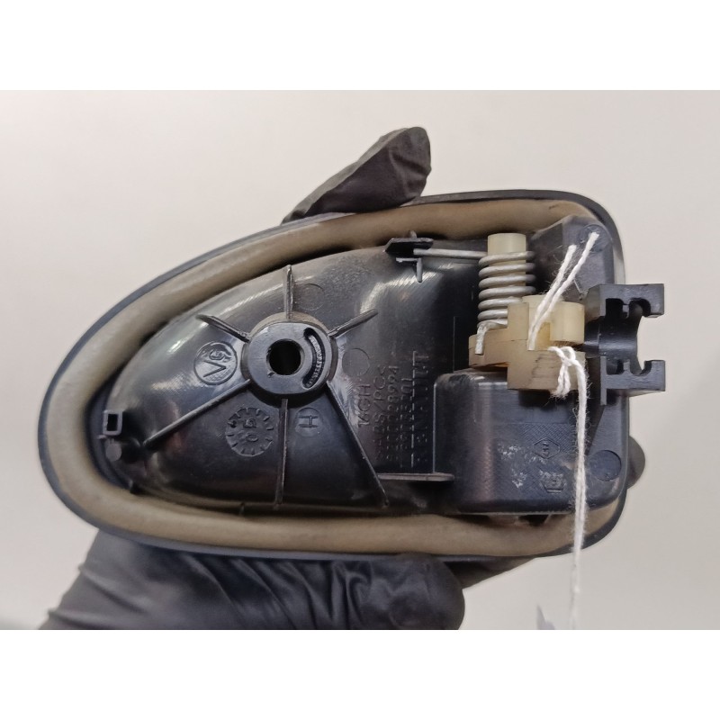 Recambio de maneta interior puerta delantera izquierda para opel vivaro a furgoneta (x83) 1.9 dti (f7) referencia OEM IAM 820002