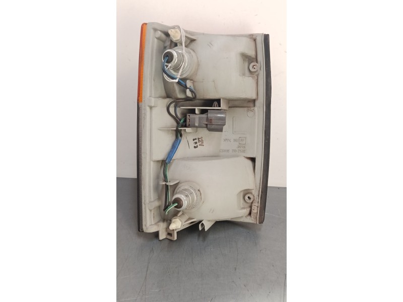 Recambio de intermitente delantero izquierdo para isuzu nkr77 referencia OEM IAM 21021502  