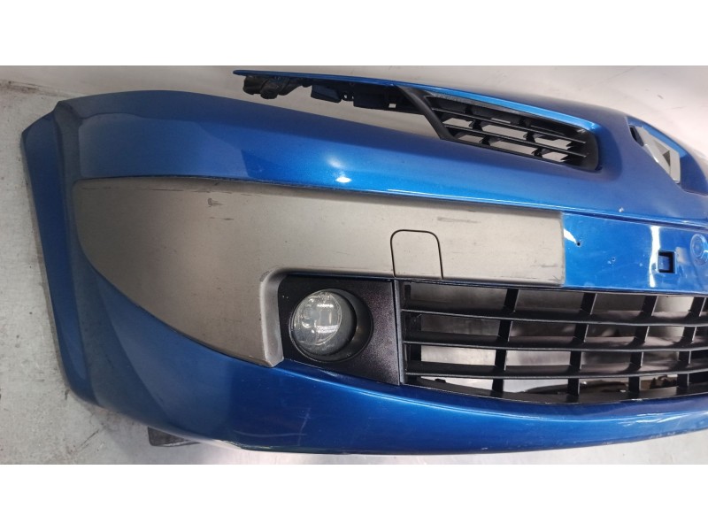 Recambio de paragolpes delantero para renault megane ii (bm0/1_, cm0/1_) 1.9 dci (bm0g, cm0g) referencia OEM IAM   
