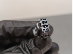 Recambio de anclaje cinturon trasero izquierdo para citroën c3 iii (sx) 1.2 vti 82 referencia OEM IAM    2