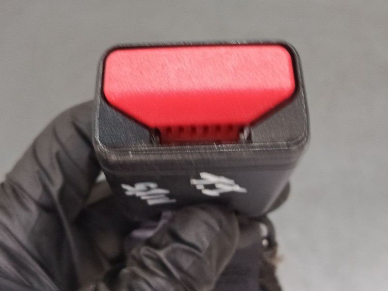 Recambio de anclaje cinturon trasero izquierdo para citroën c3 iii (sx) 1.2 vti 82 referencia OEM IAM   