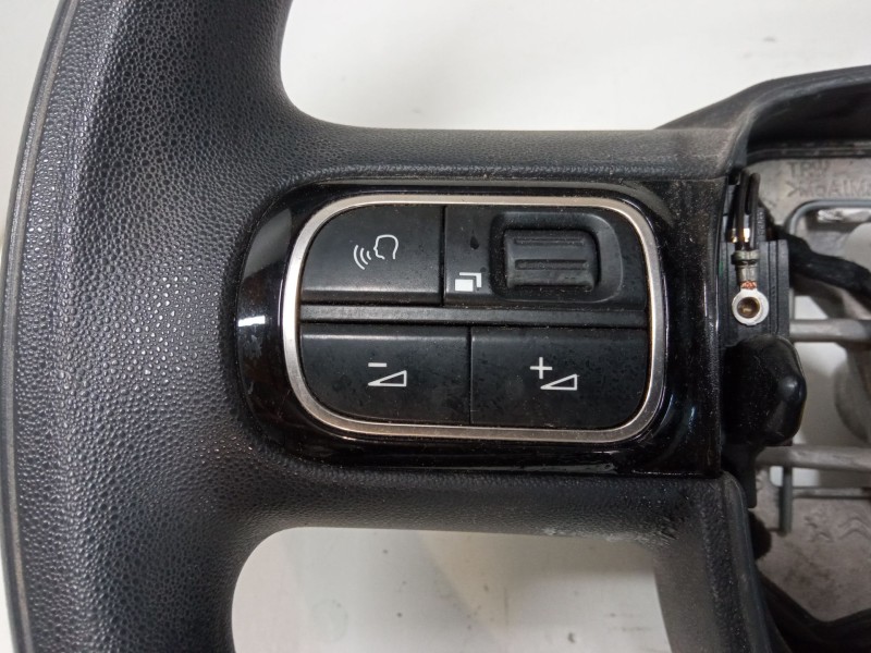 Recambio de volante multifincion para citroën c3 iii (sx) 1.6 bluehdi 75 referencia OEM IAM 98164325ZD  