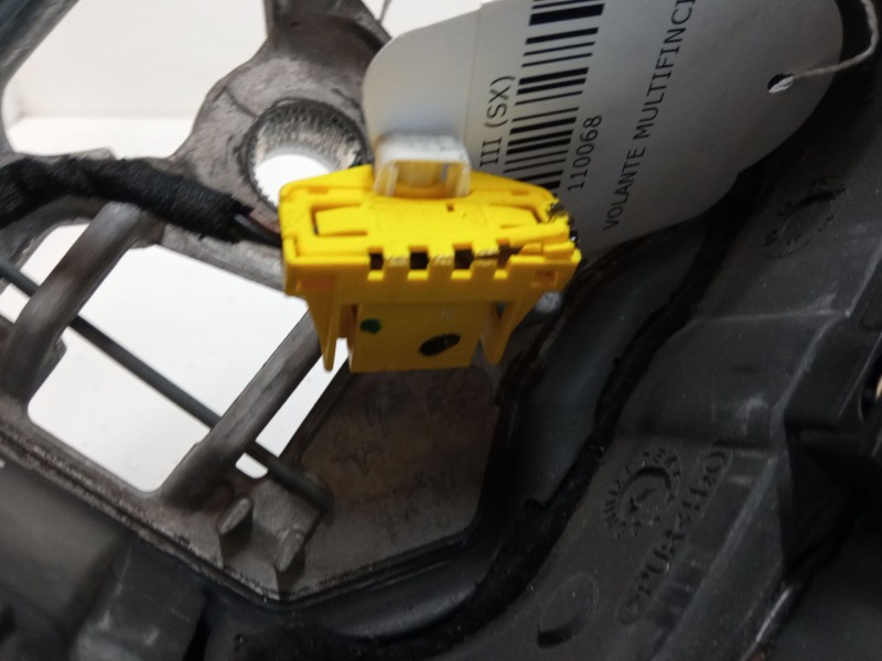 Recambio de volante multifincion para citroën c3 iii (sx) 1.6 bluehdi 75 referencia OEM IAM 98164325ZD  