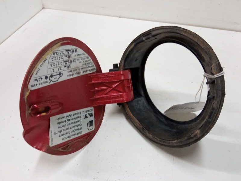 Recambio de tapa exterior combustible para volkswagen polo iii (6n1) 60 1.4 referencia OEM IAM   