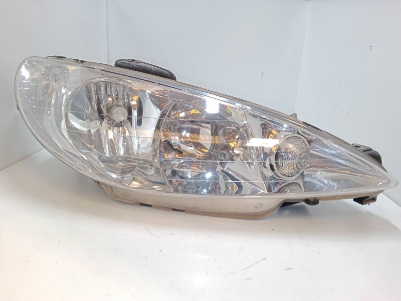 Recambio de faro derecho para peugeot 206 sw (2e/k) 1.4 hdi referencia OEM IAM 9628666780  