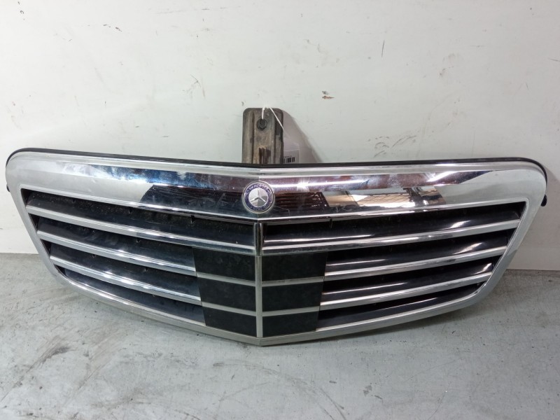 Recambio de rejillas capo para mercedes-benz clase e (w212) e 350 cgi (212.057) referencia OEM IAM   