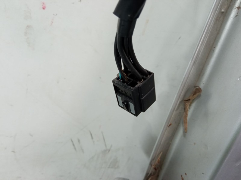 Recambio de porton trasero derecho para opel combo tour 1.6 referencia OEM IAM   