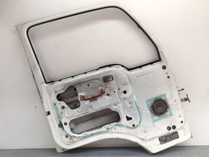Recambio de puerta delantera izquierda para nissan 3510 referencia OEM IAM   