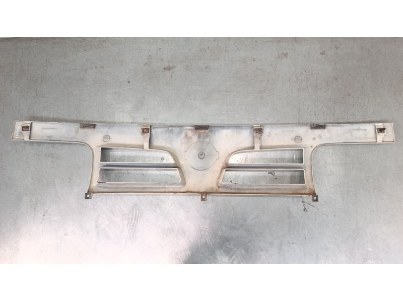 Recambio de rejillas capo para nissan 3510 referencia OEM IAM 623109X500  