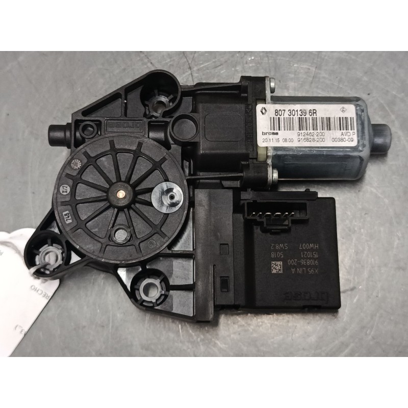 Recambio de motor elevaluna delantero derecho para renault megane iii hatchback (bz0/1_, b3_) 1.2 tce (bz2b, bz11) referencia OE
