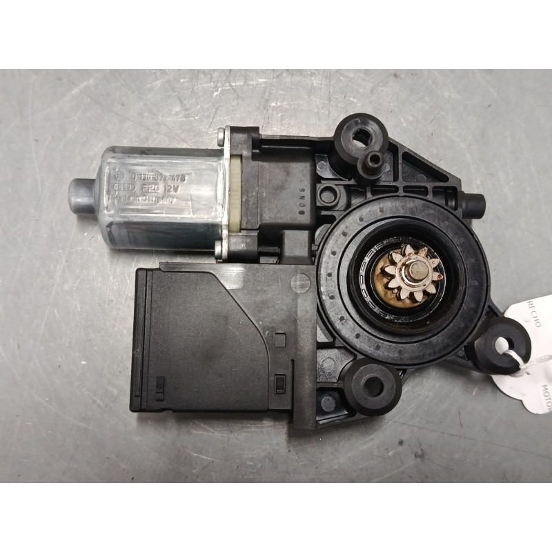 Recambio de motor elevaluna delantero derecho para renault megane iii hatchback (bz0/1_, b3_) 1.2 tce (bz2b, bz11) referencia OE