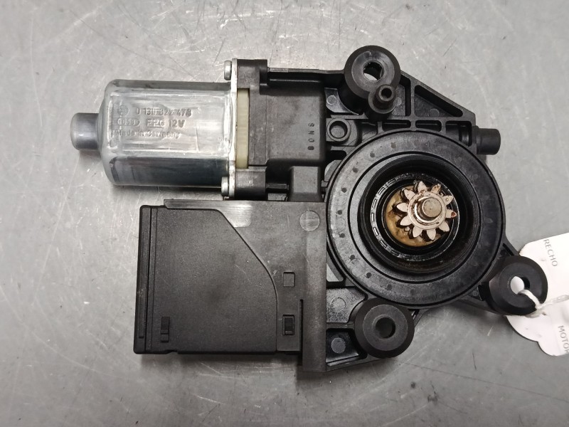 Recambio de motor elevaluna delantero derecho para renault megane iii hatchback (bz0/1_, b3_) 1.2 tce (bz2b, bz11) referencia OE