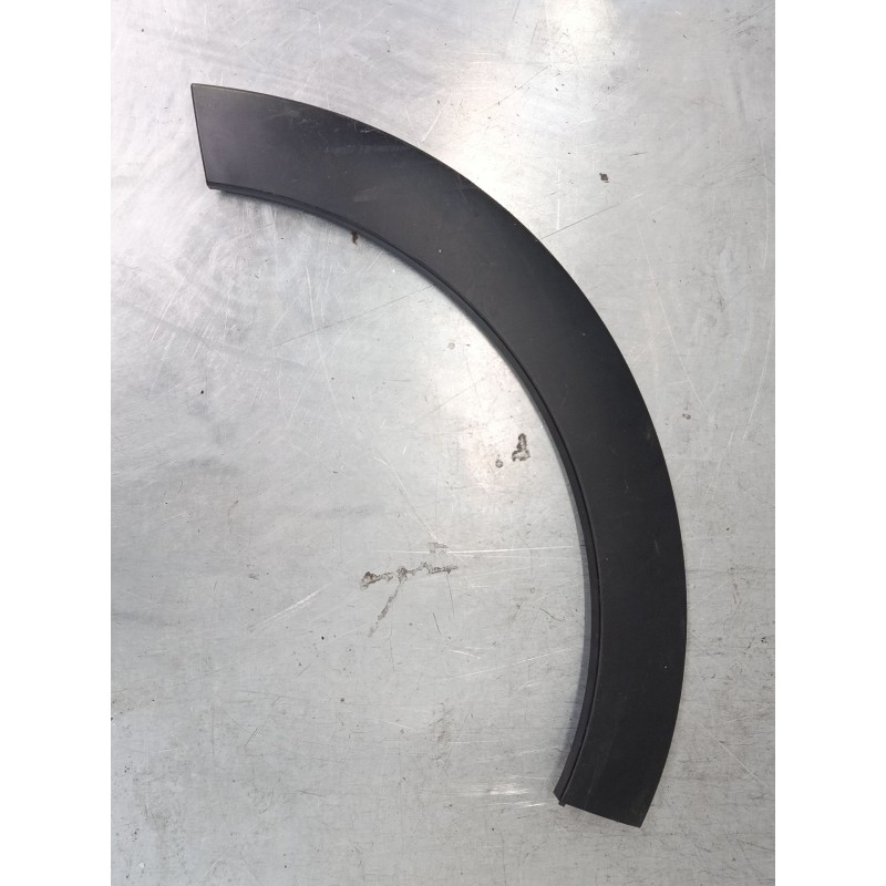 Recambio de moldura paso rueda trasero derecho para citroën c3 iii (sx) 1.2 vti 82 referencia OEM IAM   