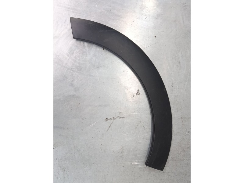 Recambio de moldura paso rueda trasero derecho para citroën c3 iii (sx) 1.2 vti 82 referencia OEM IAM   