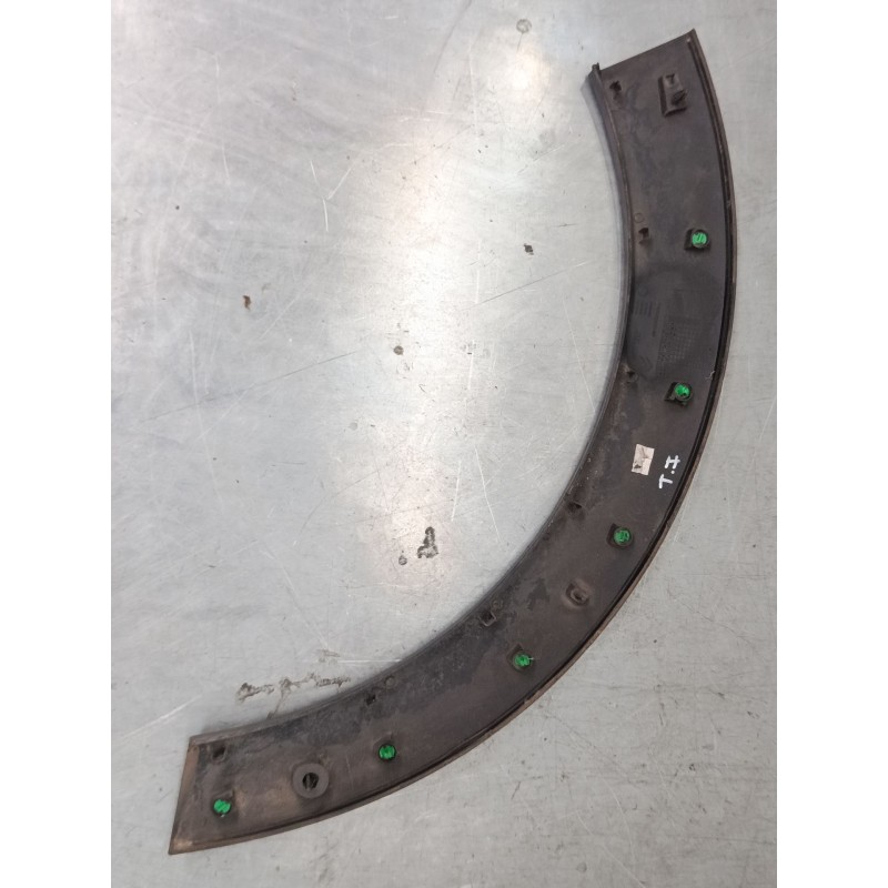 Recambio de moldura paso rueda trasero derecho para citroën c3 iii (sx) 1.2 vti 82 referencia OEM IAM   
