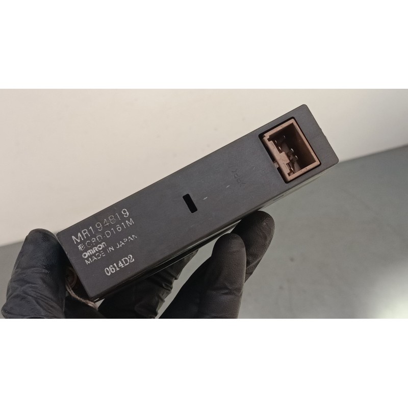 Recambio de mando elevalunas trasero derecho para mitsubishi montero sport i (k7_, k9_) 2.5 td (k94w, k74t) referencia OEM IAM M