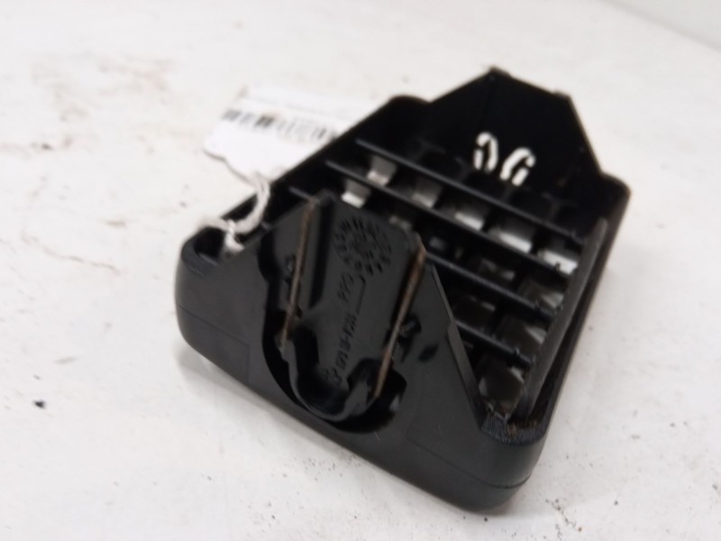 Recambio de aireador central izquierdo para volkswagen polo iii (6n1) 60 1.4 referencia OEM IAM   