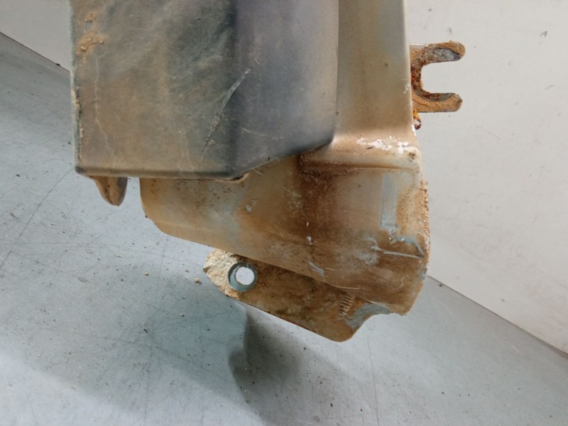 Recambio de aleta delantera derecha para dacia sandero (bs_) 1.6 mpi 85 (bs03) referencia OEM IAM   