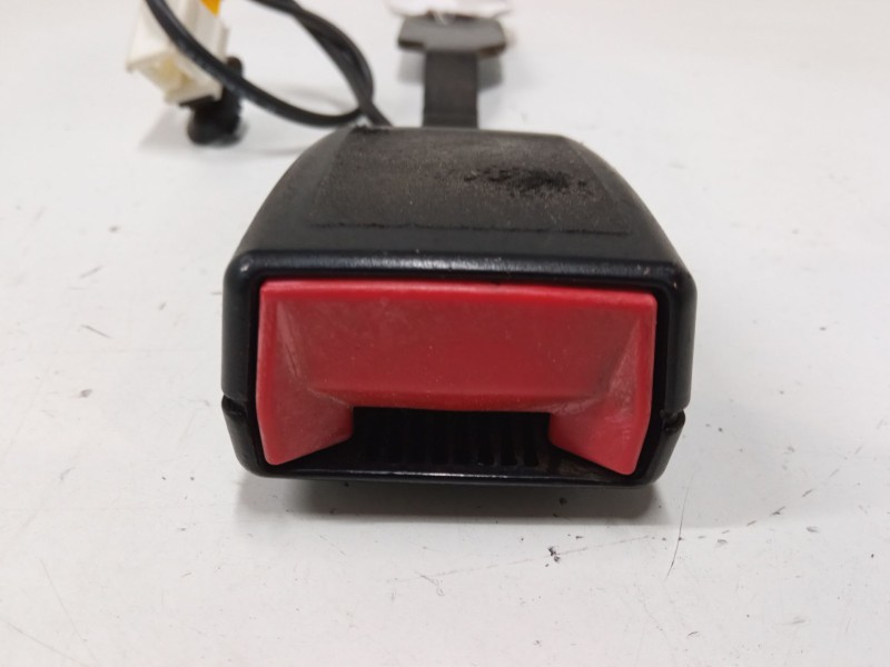 Recambio de anclaje cinturon delantero izquierdo para citroën c3 ii (sc_) 1.0 vti 68 referencia OEM IAM   