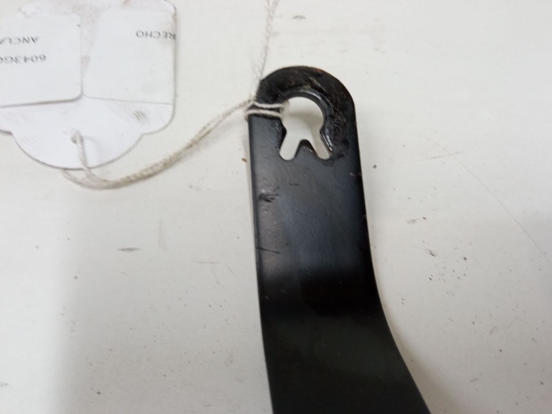 Recambio de anclaje cinturon delantero derecho para volkswagen polo iii (6n1) 60 1.4 referencia OEM IAM   