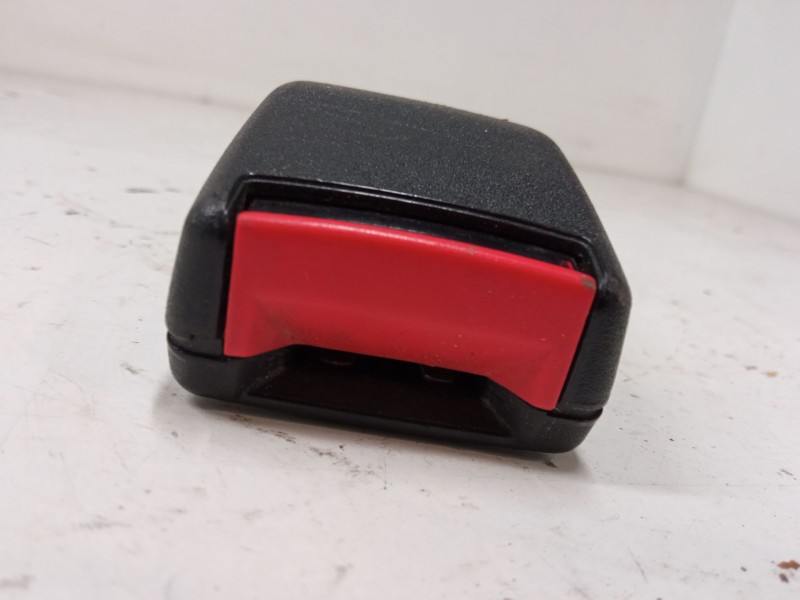 Recambio de anclaje cinturon delantero izquierdo para volkswagen polo iii (6n1) 60 1.4 referencia OEM IAM   