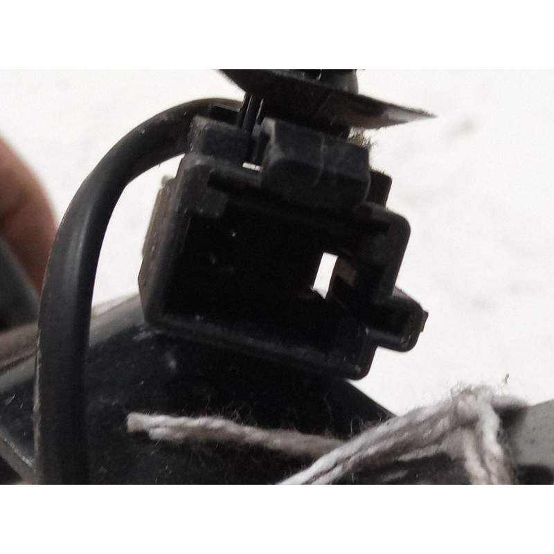 Recambio de anclaje cinturon delantero izquierdo para renault clio iii (br0/1, cr0/1) 1.5 dci (br17, cr17) referencia OEM IAM   