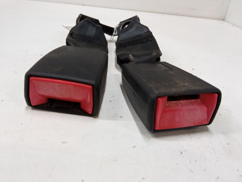Recambio de anclaje cinturon trasero izquierdo para citroën c3 ii (sc_) 1.0 vti 68 referencia OEM IAM   