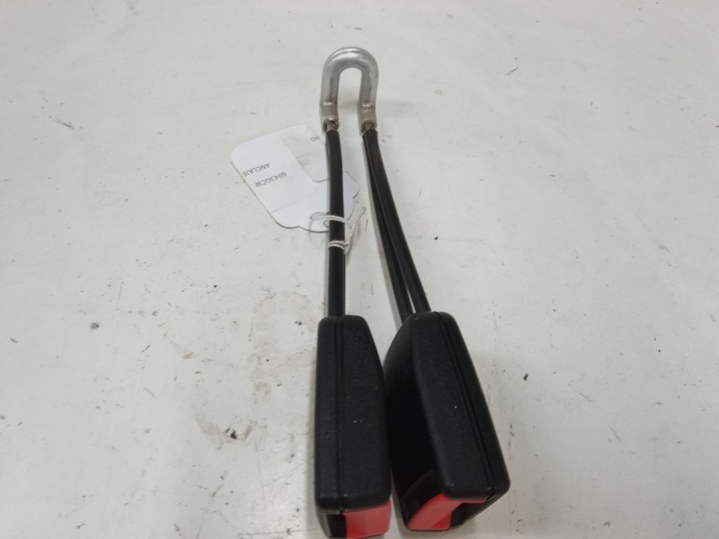 Recambio de anclaje cinturon trasero derecho para volkswagen polo iii (6n1) 60 1.4 referencia OEM IAM   