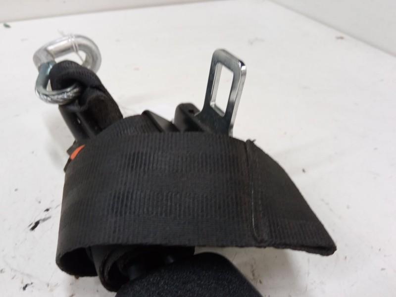 Recambio de anclaje cinturon trasero izquierdo para volkswagen polo iii (6n1) 60 1.4 referencia OEM IAM   
