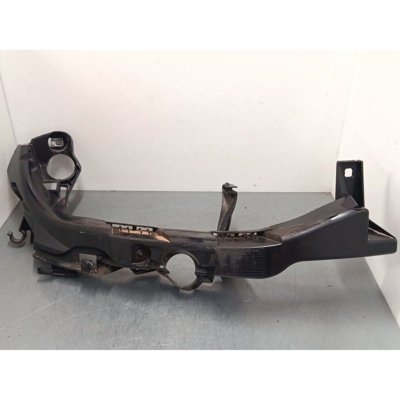 Recambio de alojamiento faro derecho para bmw 3 coupé (e92) 320 d xdrive referencia OEM IAM 51117154724  