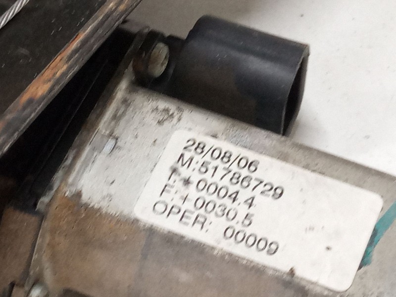 Recambio de elevalunas electrico izquierdo 3p para fiat grande punto (199_) 1.4 16v (199bxg1b, 199axg1b) referencia OEM IAM 5178