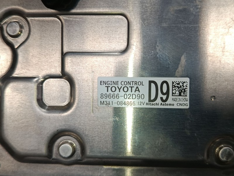 Recambio de centralita motor uce para toyota corolla station wagon (_e21_) 1.8 hybrid (zwe211) referencia OEM IAM 8966602D90  