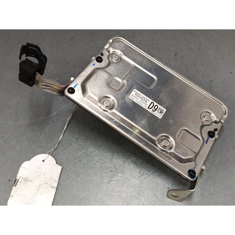 Recambio de centralita motor uce para toyota corolla station wagon (_e21_) 1.8 hybrid (zwe211) referencia OEM IAM 8966602D90  