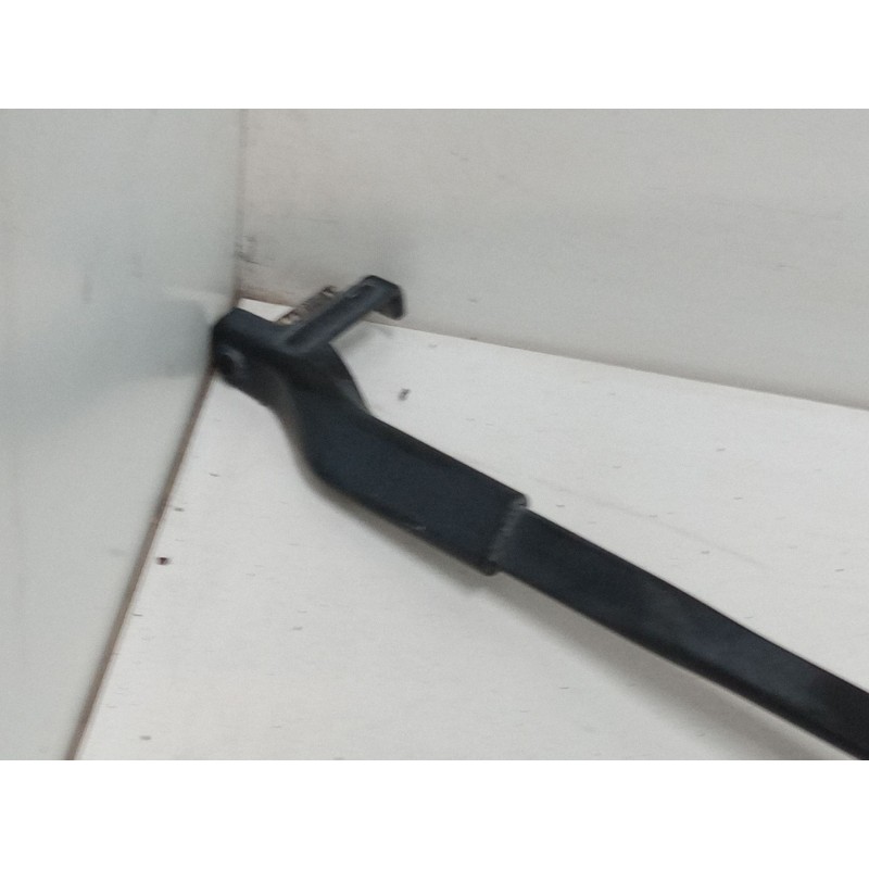 Recambio de brazo limpia delantero derecho para mercedes-benz clase e (w212) e 350 cgi (212.057) referencia OEM IAM   