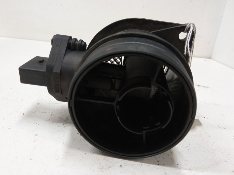 Recambio de caudalimetro para volkswagen passat b6 (3c2) 2.0 tdi 16v referencia OEM IAM 074906461B  